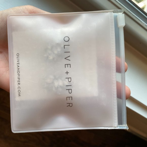 Olive & Piper Este Studs - Picture 4 of 5